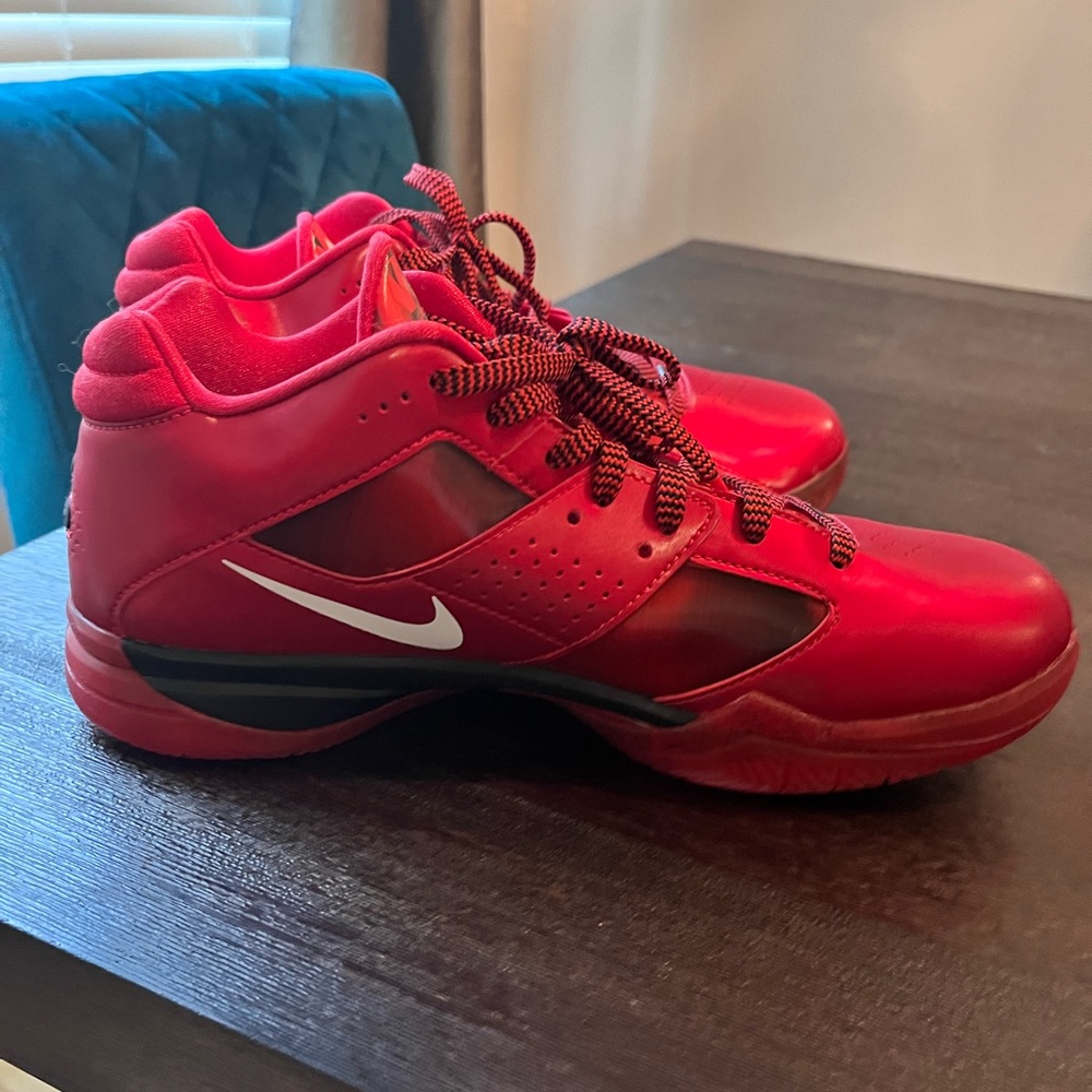 Nike men’s Kevin Durant size 9.
